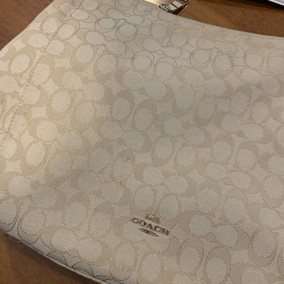 Classic Coach Patterned Logo Hand Bag Purse/ All Over Print Hand Bags/ Designer - Picture 2 of 4